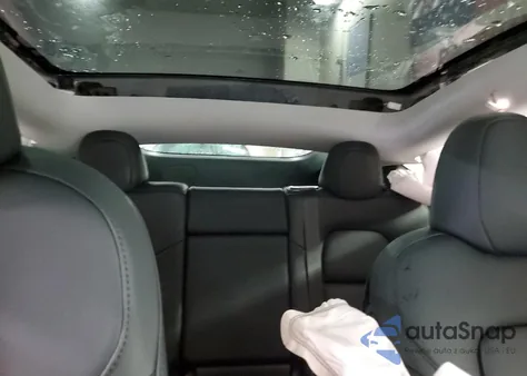 2023 Tesla Model Y Awd/Long Range Dual Motor All-Wheel Drive z USA, uszkodzony, nr VIN 7SAYGDEE0PF822922